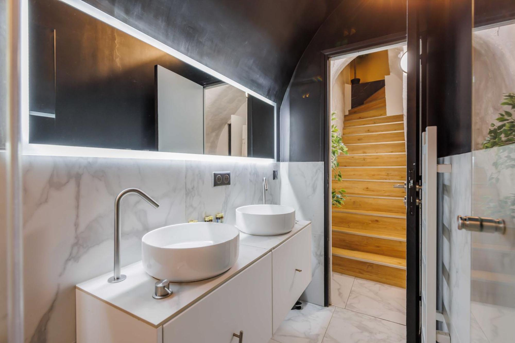 شقة Charming Duplex Parisian T3 - Heart Of Saint-Germain المظهر الخارجي الصورة